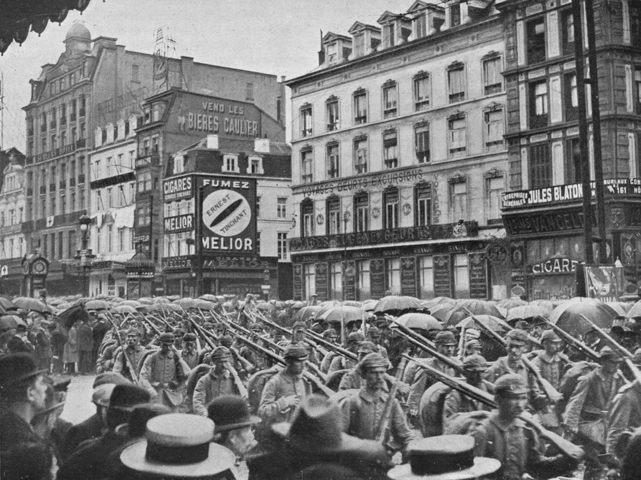 A német gyalogság bevonul Brüsszelbe az esőben, 1914 alkotó: Unbekannt
