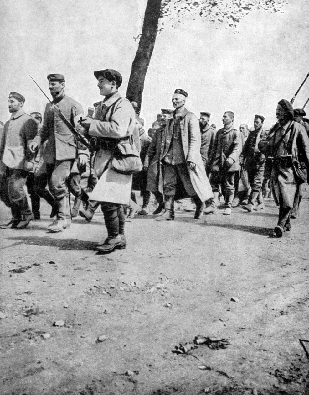 Német foglyok a második artois-i csatából, Franciaország, I. világháború, 1915 alkotó: Unbekannt