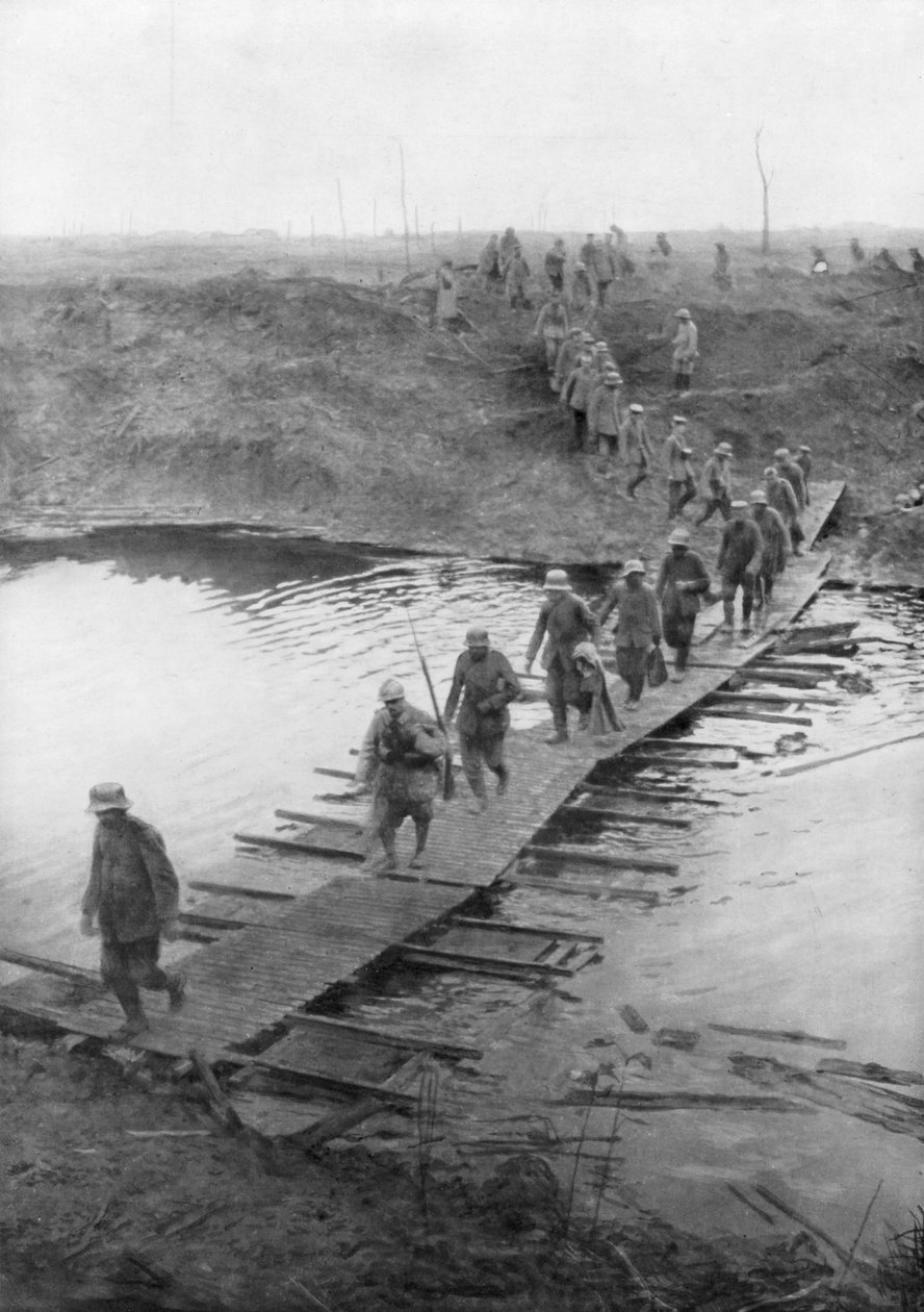 Német foglyok egy kacskaringós pályán az Yser-csatornánál, Belgiumban, 1917. július 31 alkotó: Unbekannt