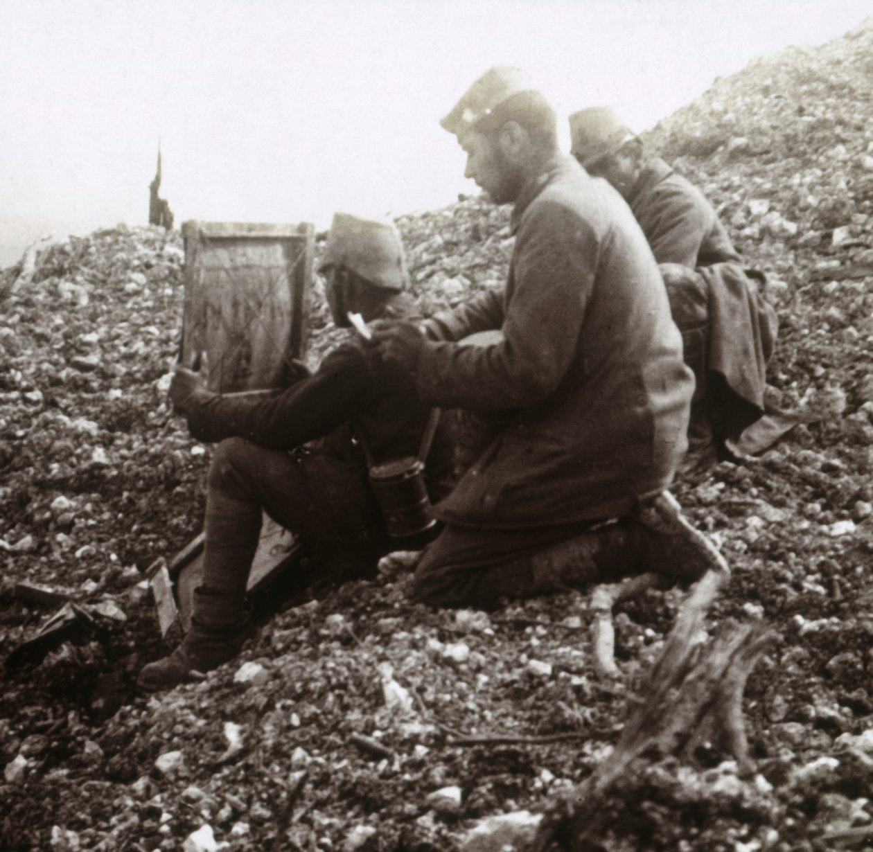 Német jeladók a Vaux-i erődön kívül, Verdun, Észak-Franciaország, 1914-c1918 alkotó: Unbekannt
