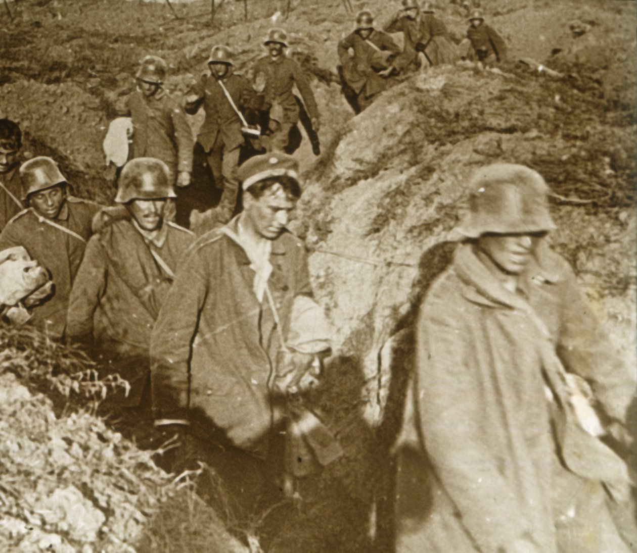Német katonák, Bois des Chevaliers, Vaux, Észak-Franciaország, 1914-c1918 alkotó: Unbekannt