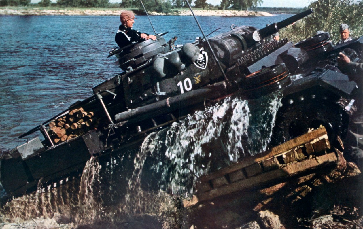 Német tank gázol egy folyón, Oroszország, 1941 alkotó: Unbekannt