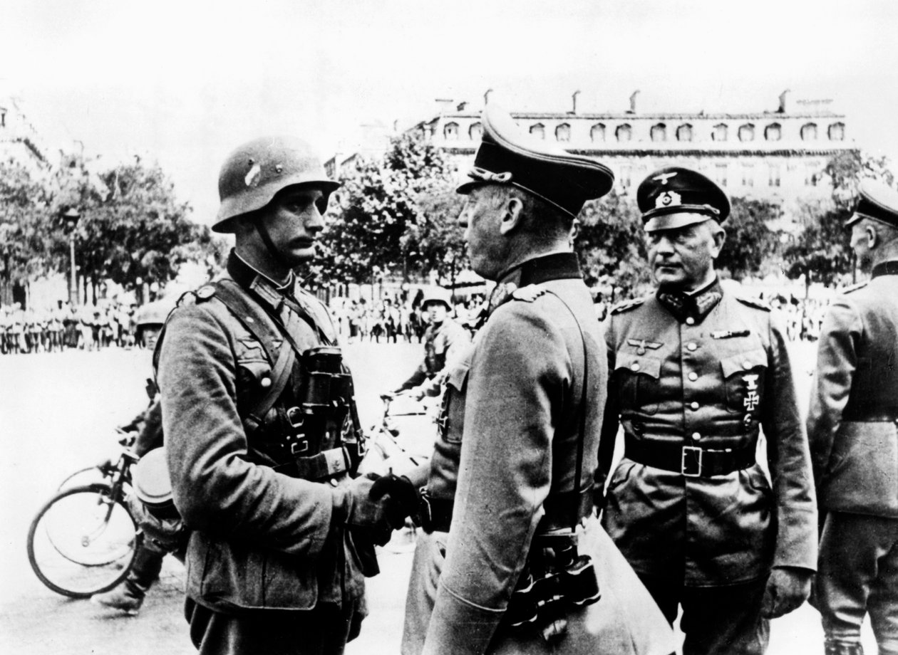 Német győzelmi felvonulás Párizs elfoglalása után, 1940. június alkotó: Unbekannt