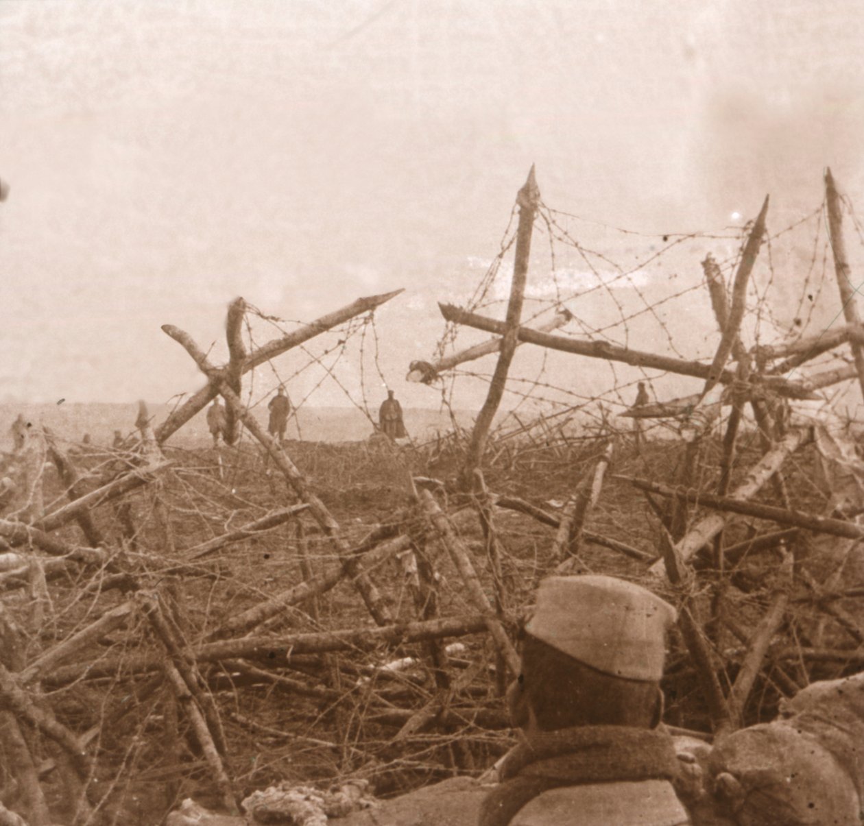 Németek jönnek ki a lövészárokból, Massiges, Észak-Franciaország, 1914-c1918. alkotó: Unbekannt