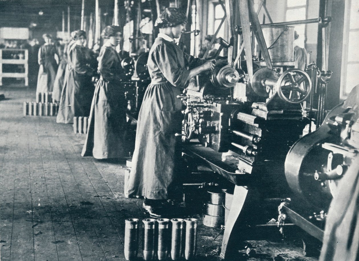 Lányos hadimunkások esztergagépüknél egy skót malomban, 1914 alkotó: Unbekannt