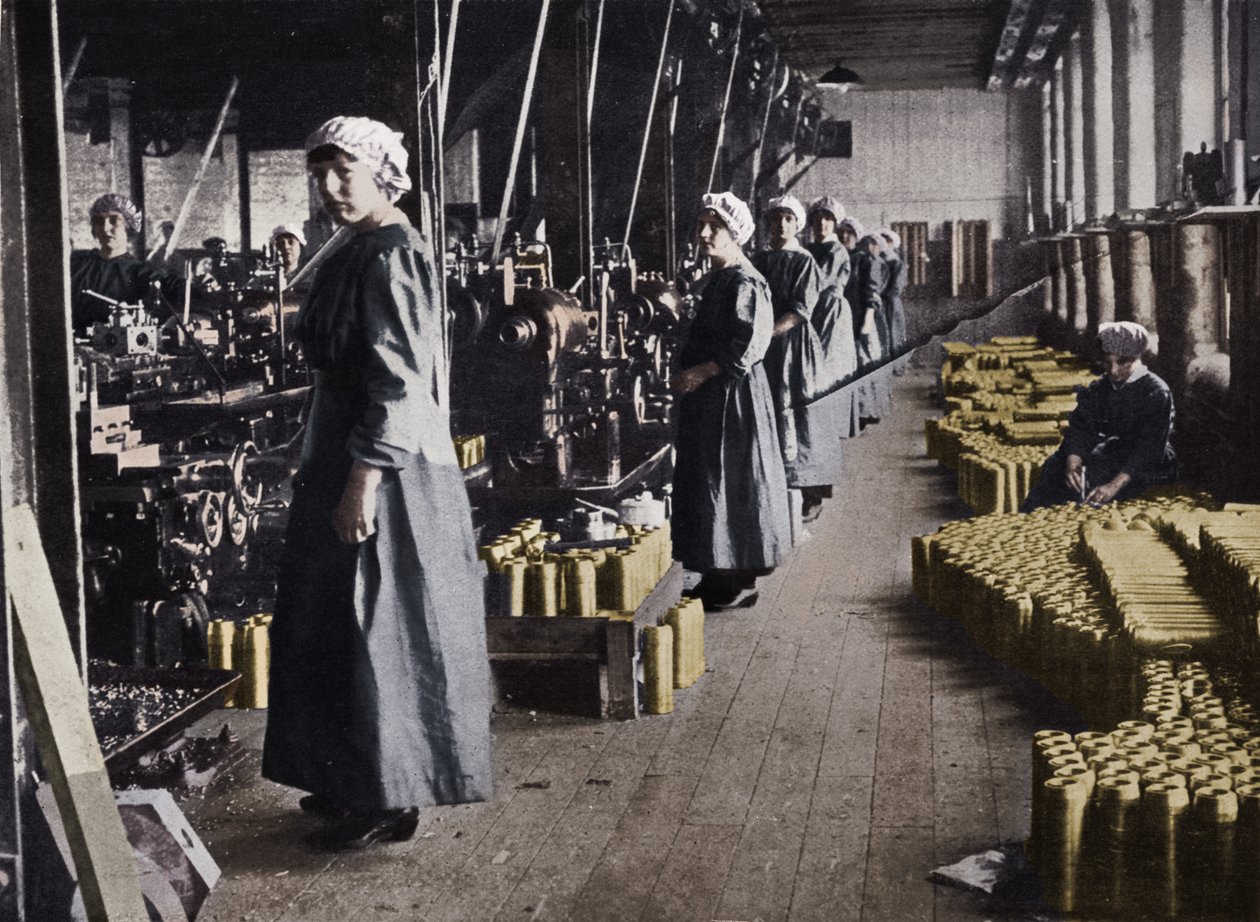 Lánymunkások egy hadianyaggyárban, 1915 alkotó: Unbekannt