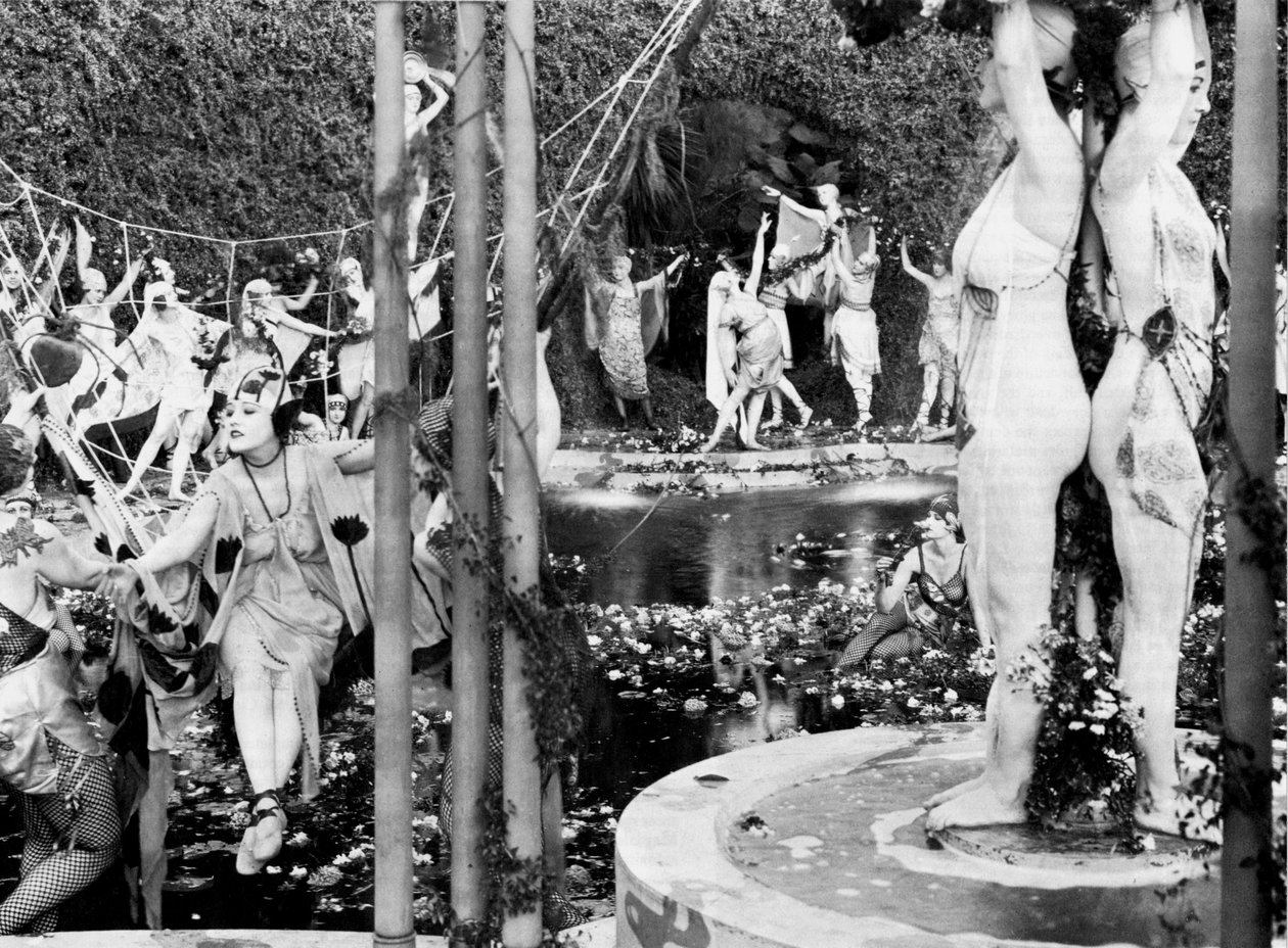 Gloria Swanson a Ne változtasd meg a férjed című filmben, 1919 alkotó: Unbekannt