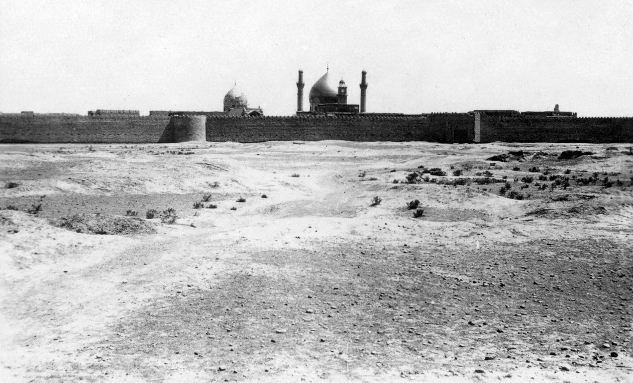 A szamarrai mecset aranykupolája és minaretjei, Mezopotámia, 1918 alkotó: Unbekannt