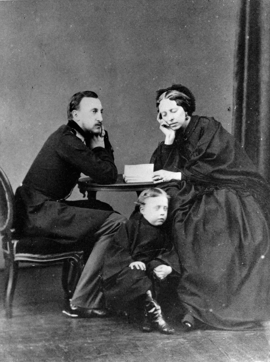 Miklós Nyikolajevics, Oroszország idősebb nagyhercege feleségével és fiával, c1861-c1863 alkotó: Unbekannt
