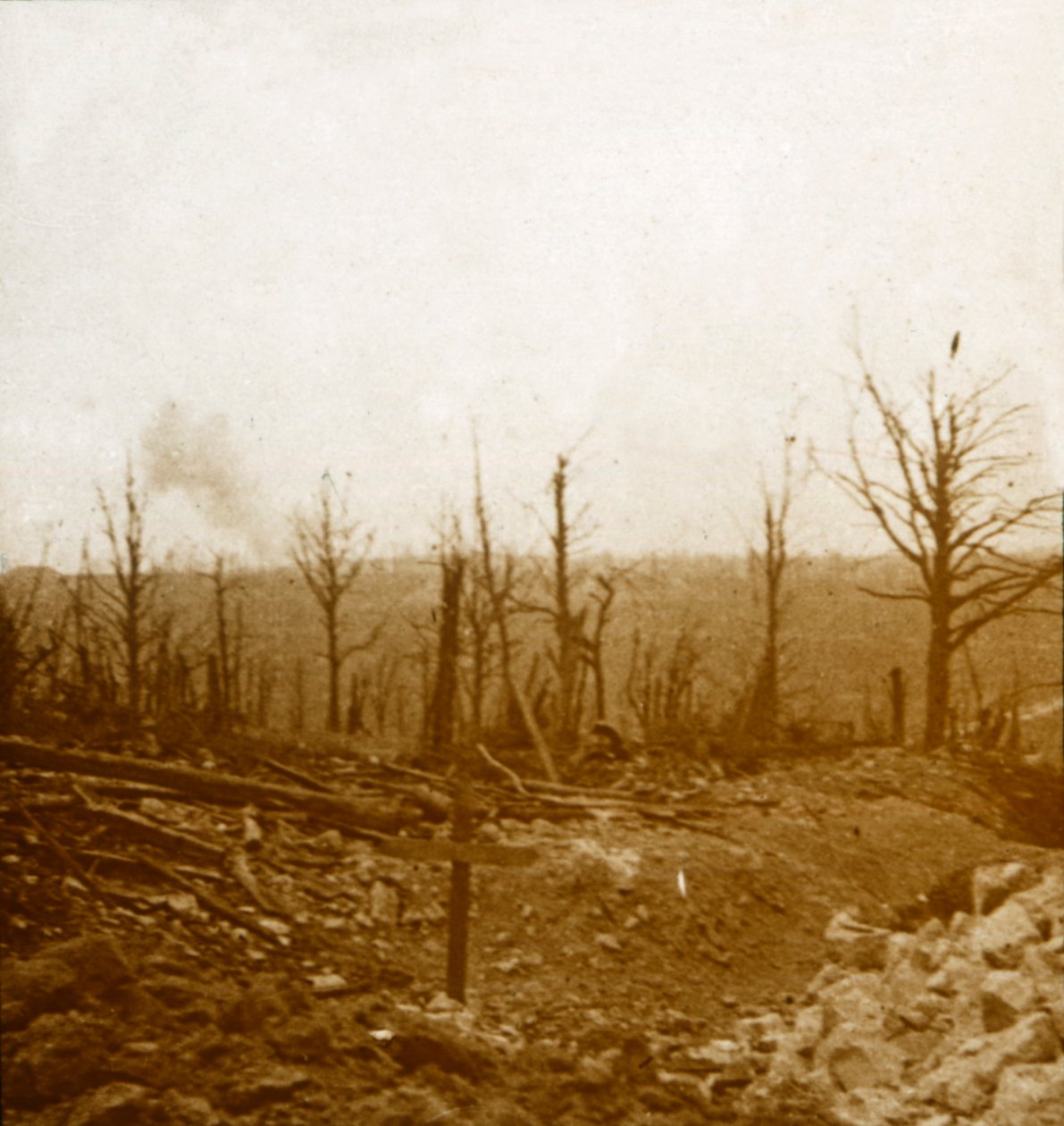 Sírok és bombázások, Fleury, Franciaország, c1914-c1918 alkotó: Unbekannt