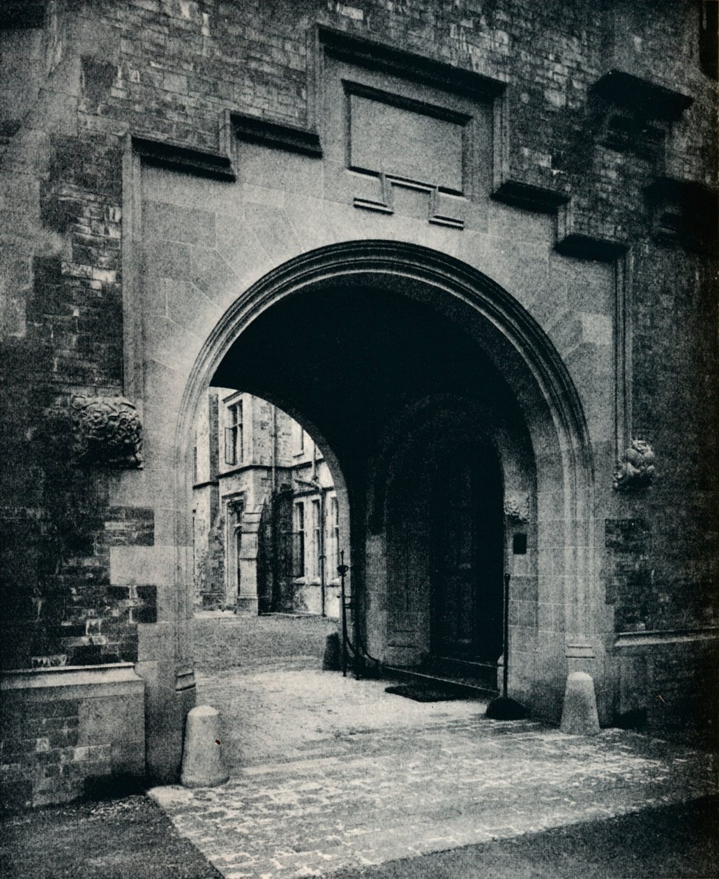 Grisedale Hall, Lancashire: Torony boltíve Porte-Cochere felé, 1911 alkotó: Unbekannt