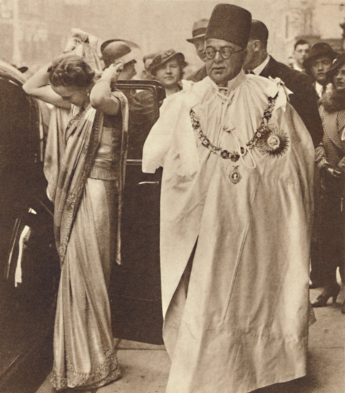 H. H. Aga kán herceg és Begum Aga kán, 1937. május 12 alkotó: Unbekannt