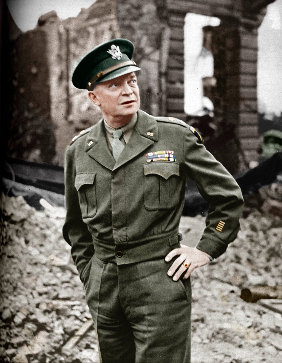 Ő vezette felszabadító seregeinket győzelemre, 1945 alkotó: Unbekannt