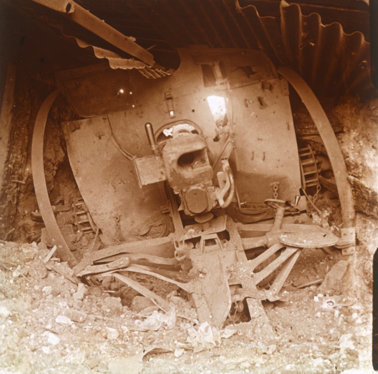 Nehéztüzérség, Somme, Észak-Franciaország, 1916. alkotó: Unbekannt