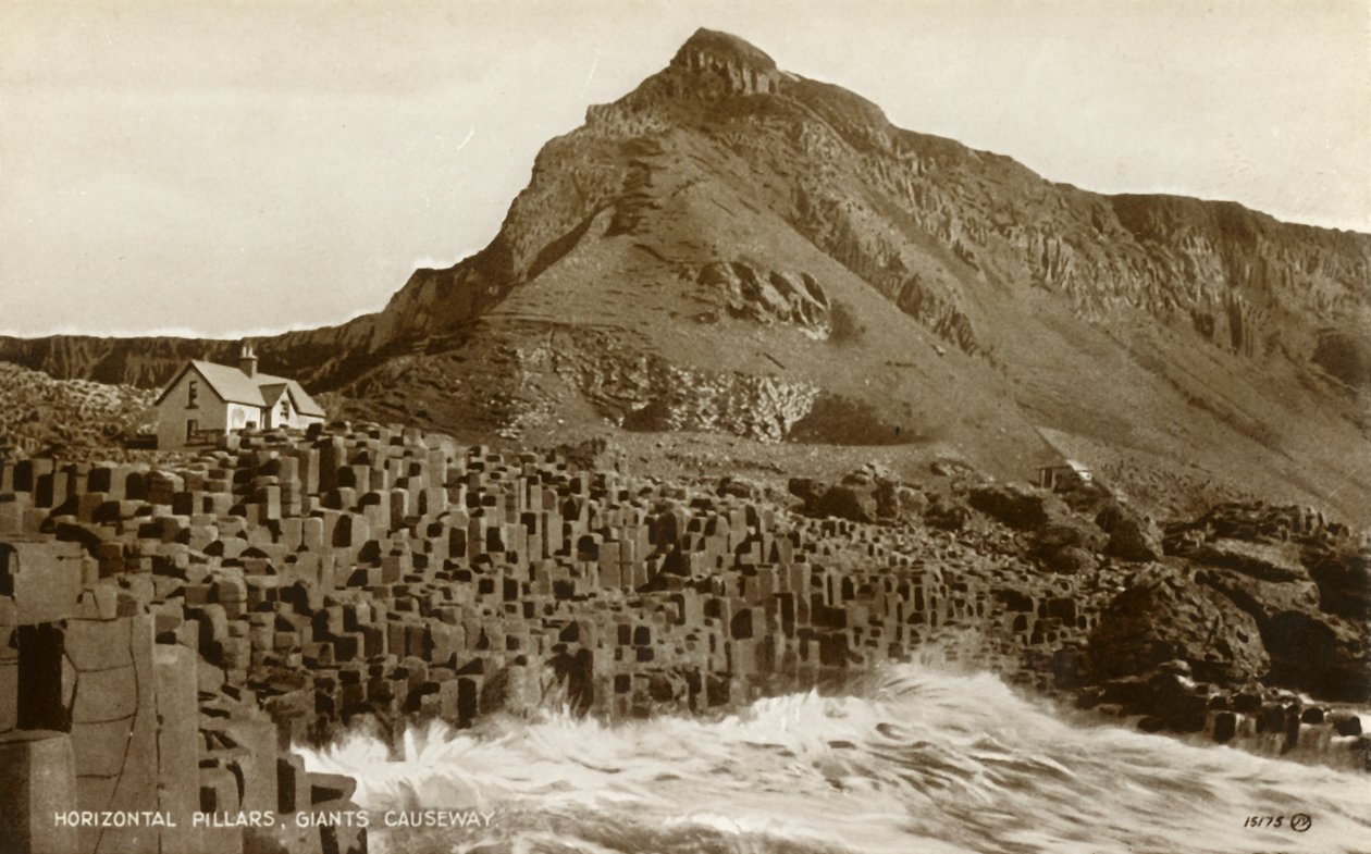 Vízszintes oszlopok, Giants Causeway, 19. század vége – 20. század eleje. alkotó: Unbekannt