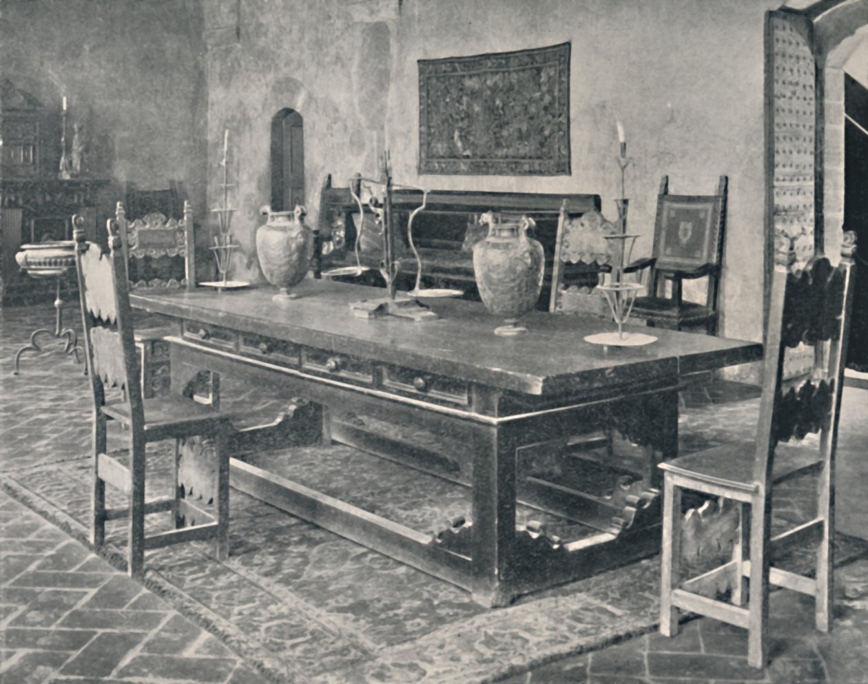 Belső, Palazzo Davanzati – 15. századi asztallal Parmából vagy Modena kerületből, 1928 alkotó: Unbekannt