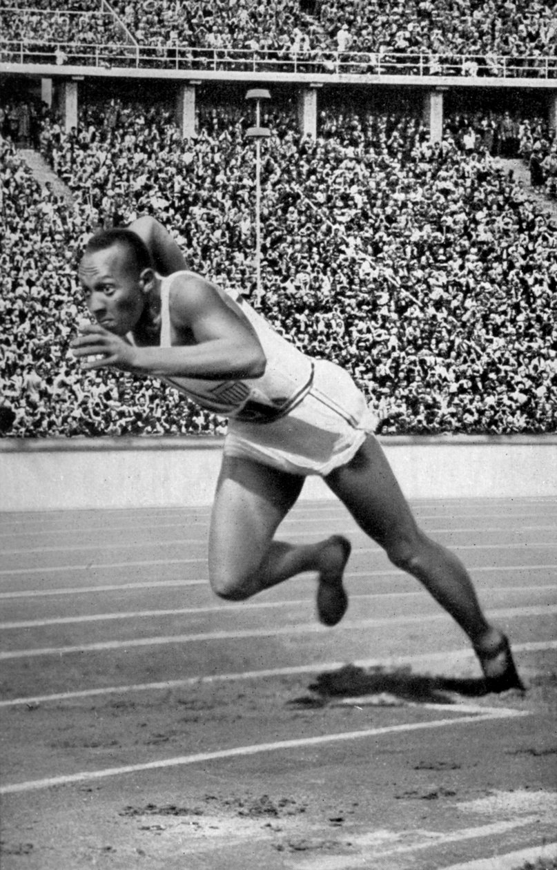 Jesse Owens a 200 méteres rajtnál a berlini olimpián, 1936 alkotó: Unbekannt