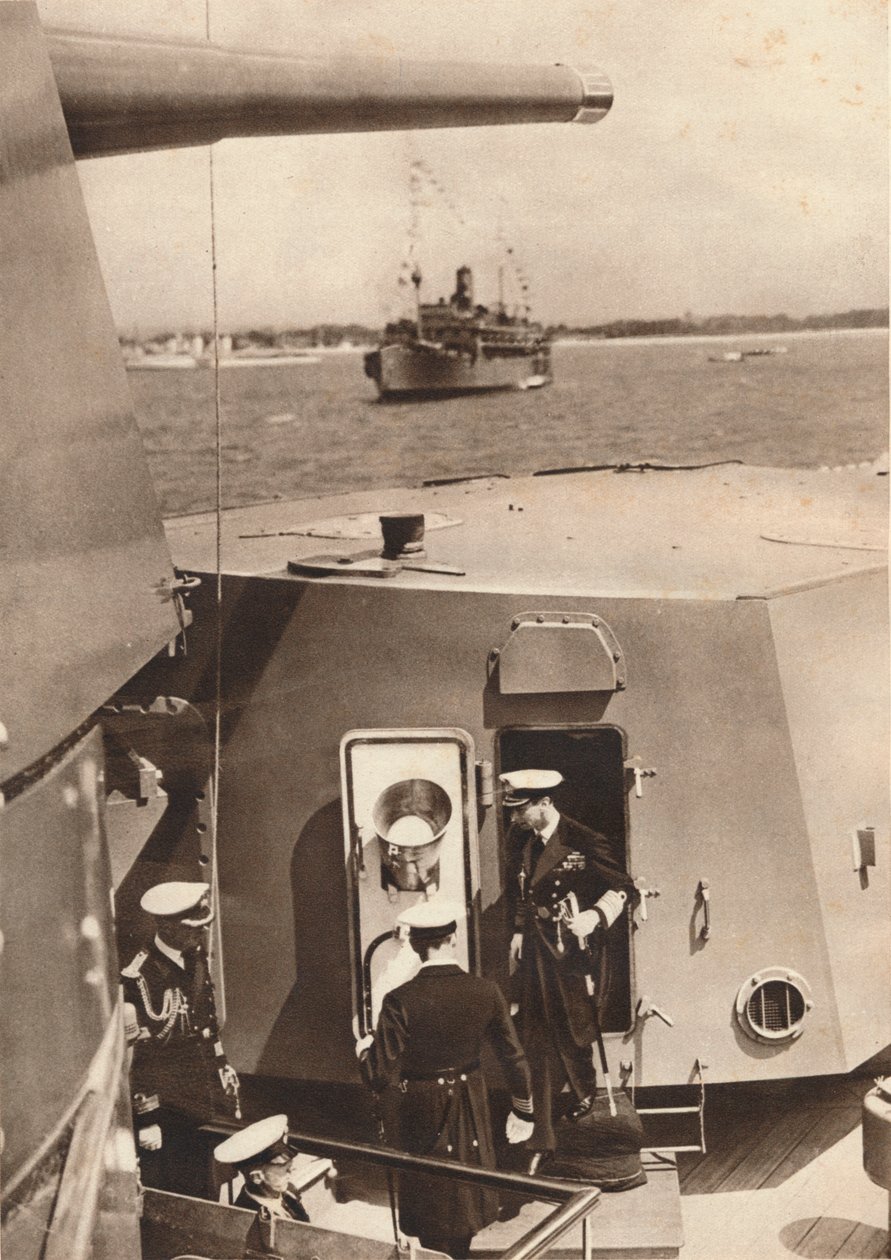VI. György király H.M.S. Southampton lövegtornyában, 1937 alkotó: Unbekannt