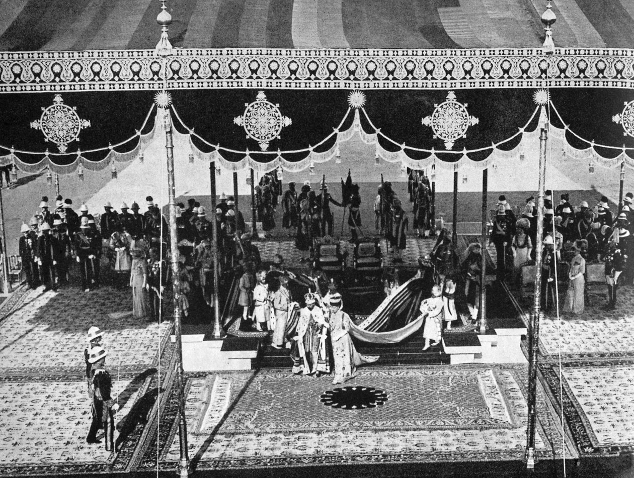 V. György király 1865-1936 és Mária királynő 1867-1953 Delhi Durbarban, Indiában, 1911, 1936 alkotó: Unbekannt