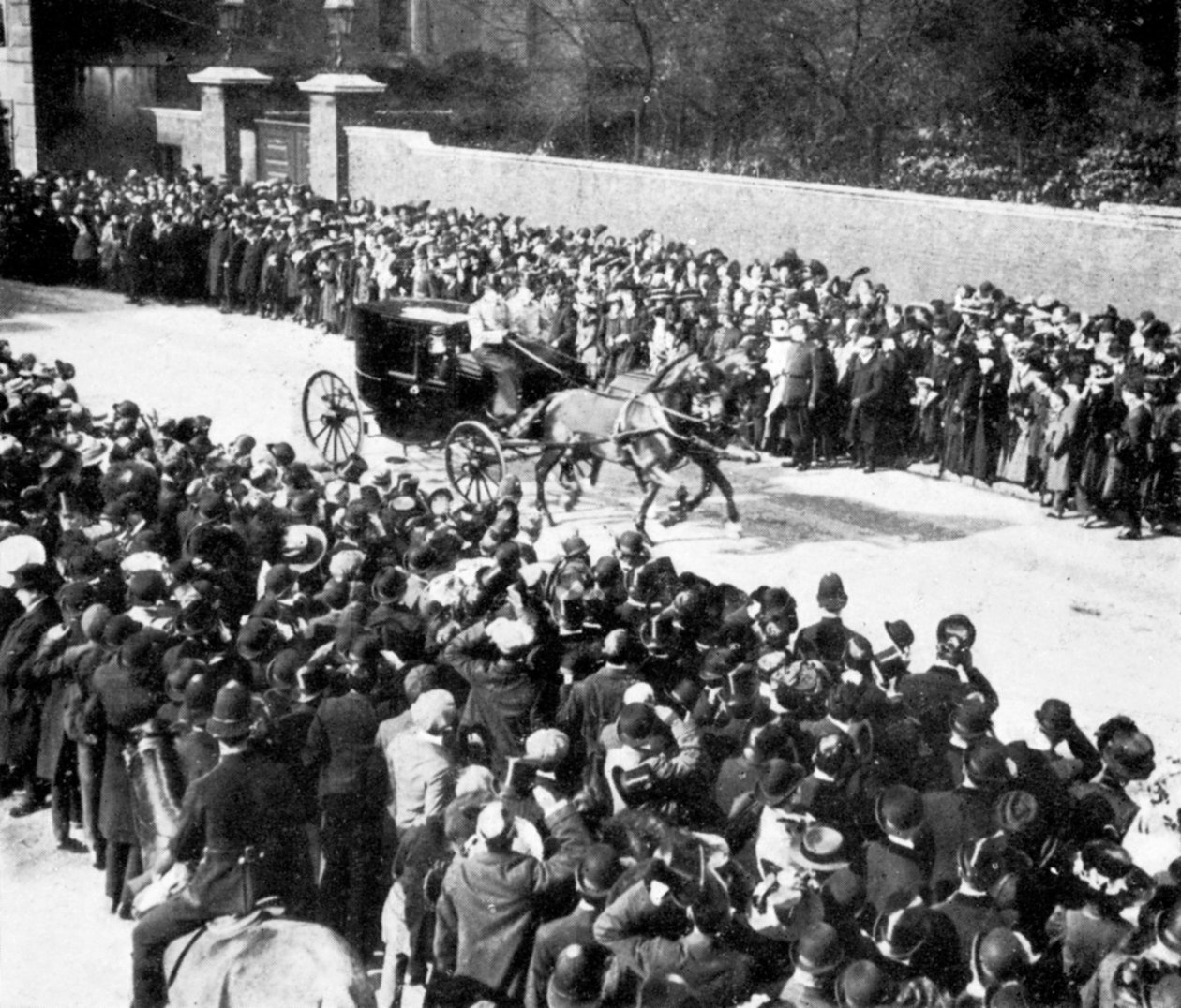 King Georges első uralkodói felvonása, 1910 alkotó: Unbekannt