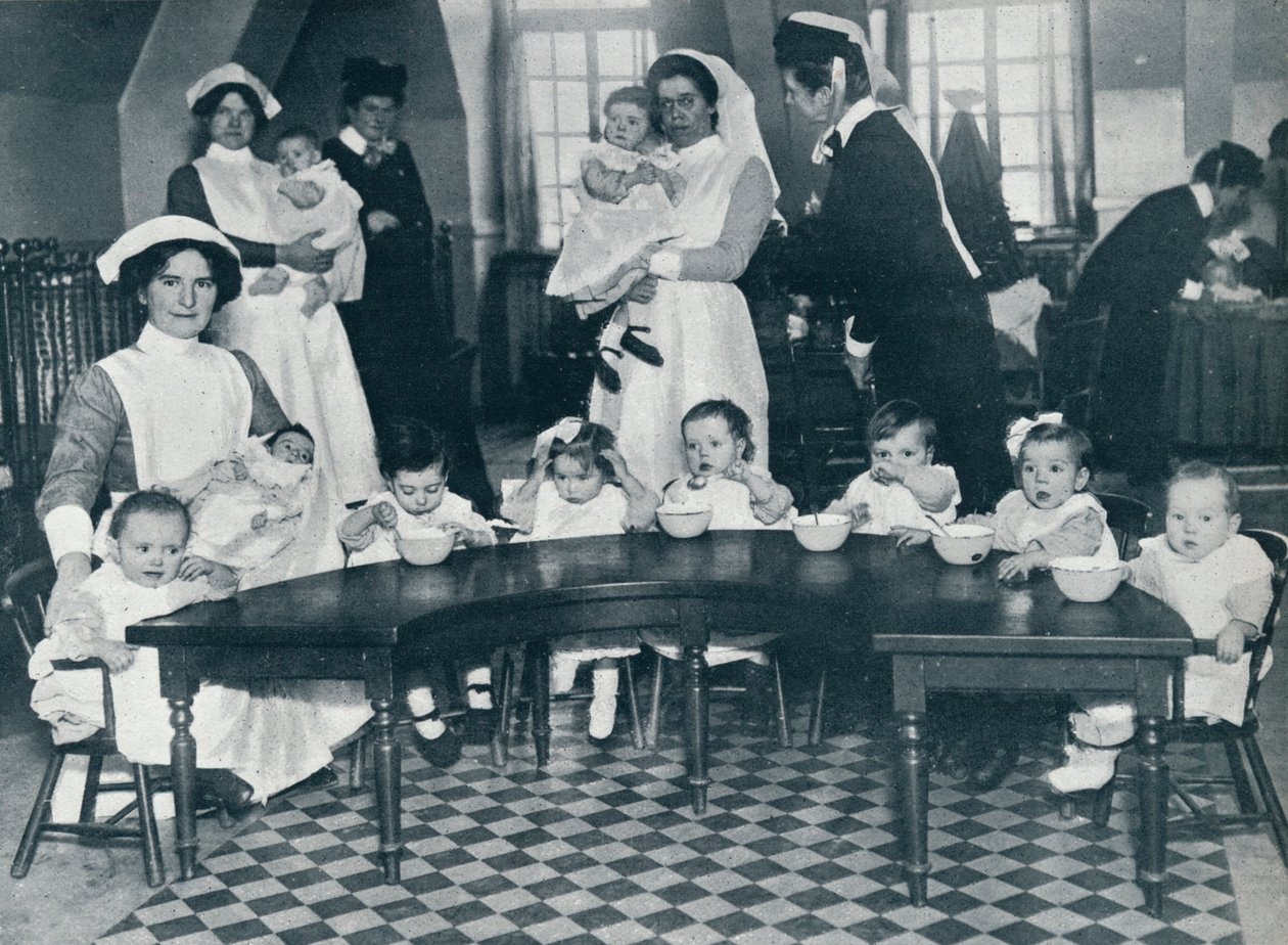 Kingsway Hall bölcsőde gyerekeknek, akiknek apja a háborúban és anyák dolgoznak, 1914 alkotó: Unbekannt