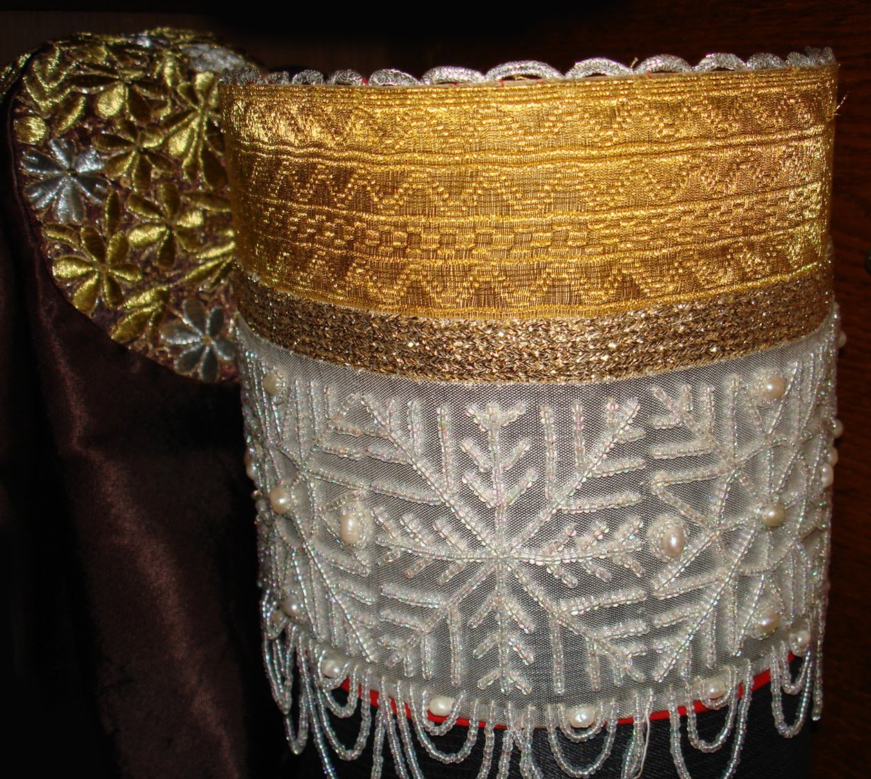 Kokoshnik, 19. eleji ár. alkotó: Unbekannt
