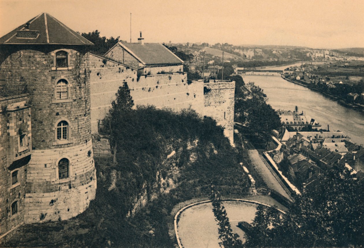 A Citadella tornya és a Meuse panorámája, 1900 alkotó: Unbekannt