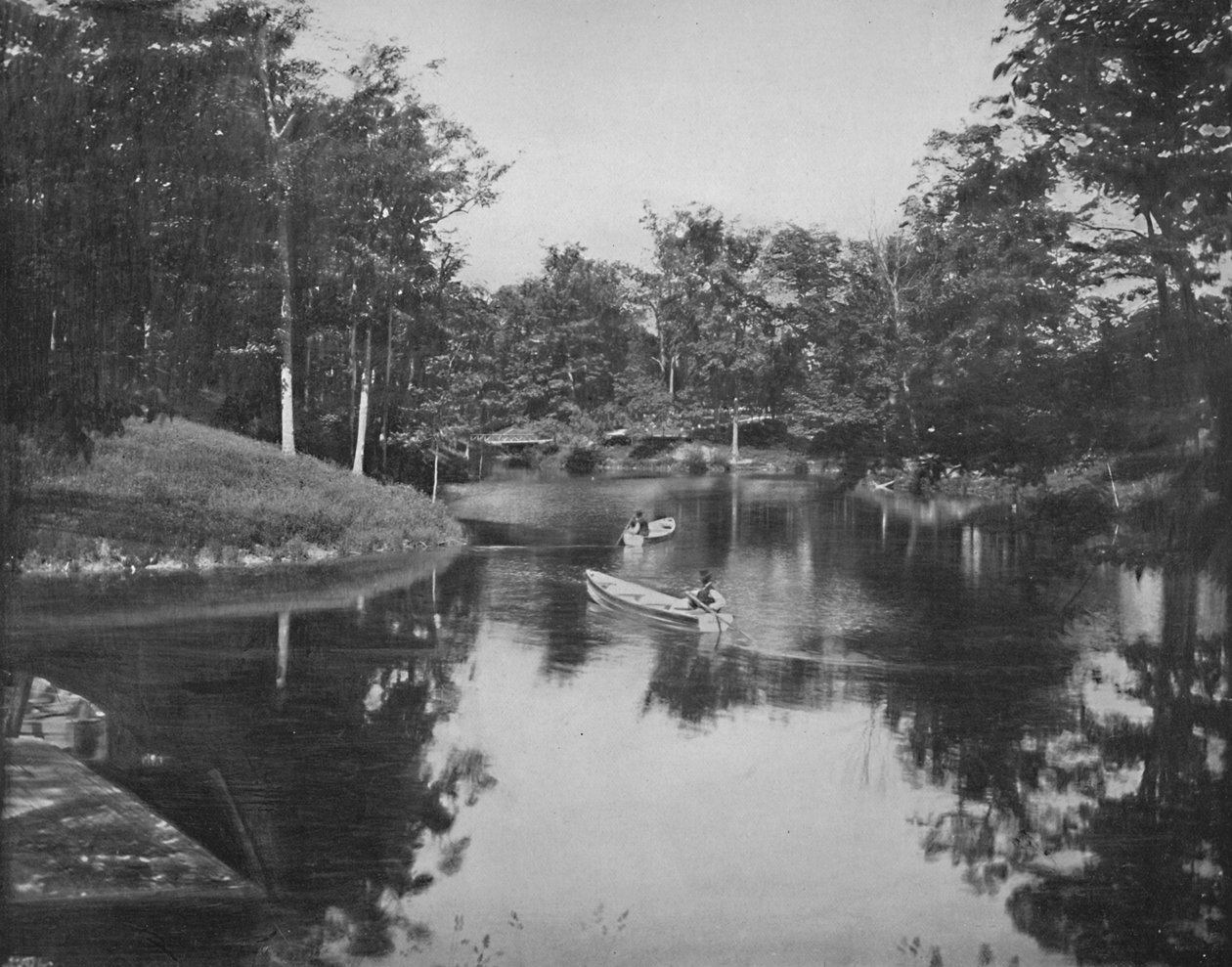 Lakelet in the Grounds of the Soldiers Home, Milwaukee, 1897. alkotó: Unbekannt