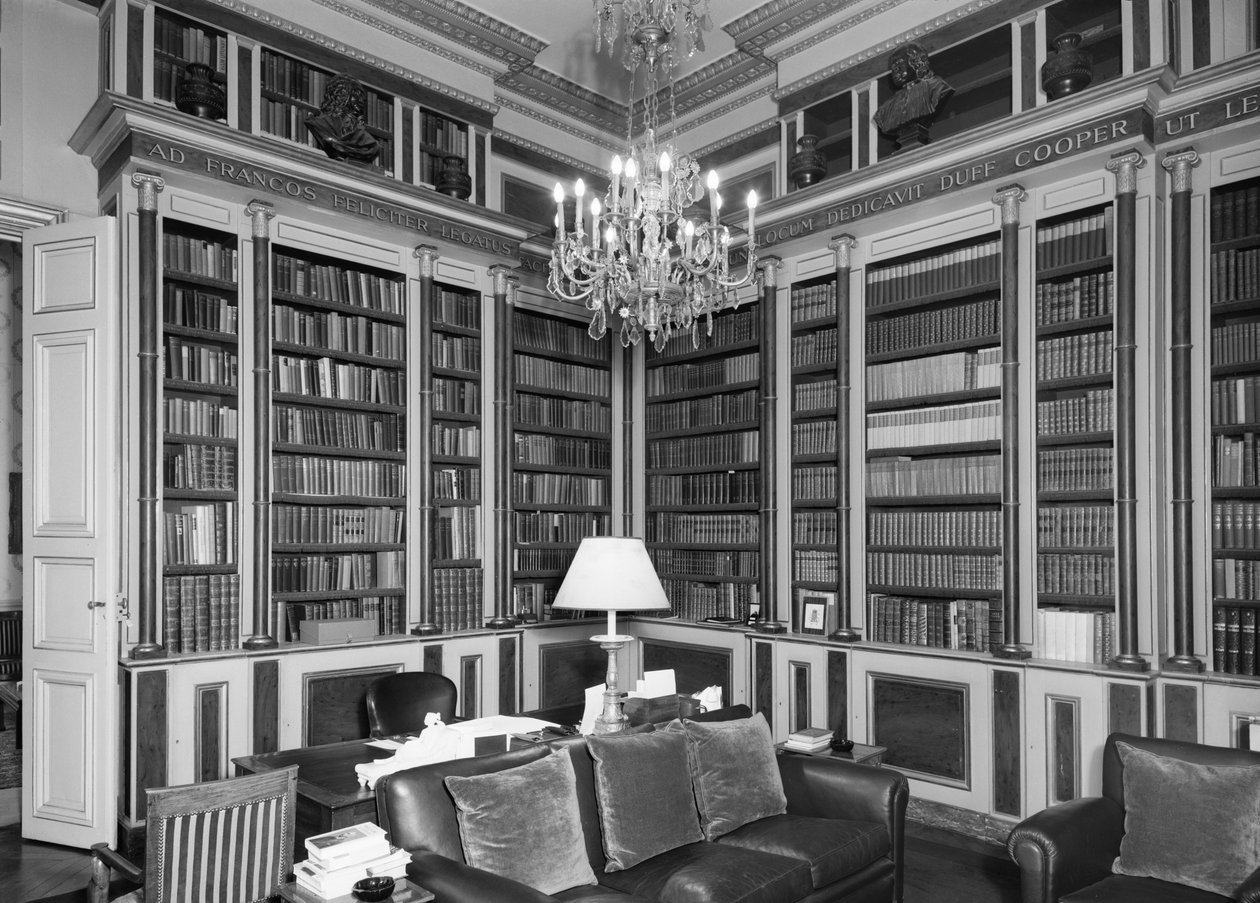 Könyvtár, Brit Nagykövetség Hotel de Charost 39 Rue de Faubourg Saint Honore, Párizs, Franciaország, 1964 alkotó: Unbekannt