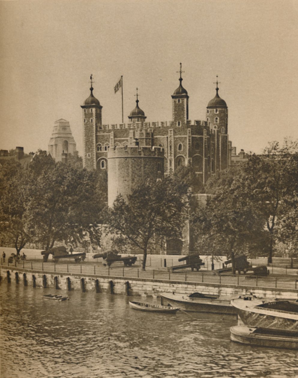 London legrégebbi és legújabb középületei a Tower Bridge-ről, 1935. alkotó: Unbekannt