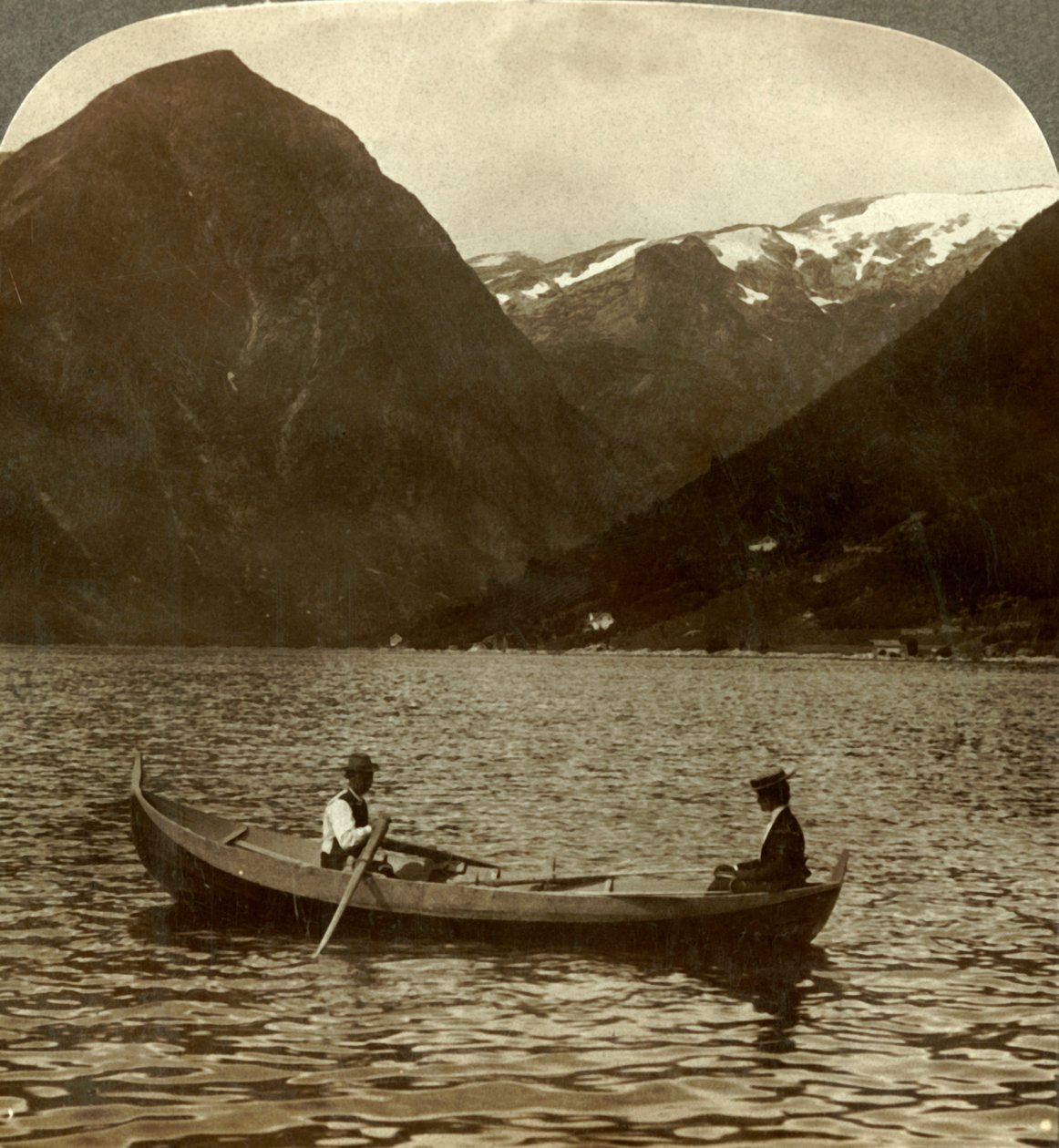 Az Essefjordon át nézve Tjugumtól a jéggel borított Kjeipenig, Norvégiában, 1905. alkotó: Unbekannt