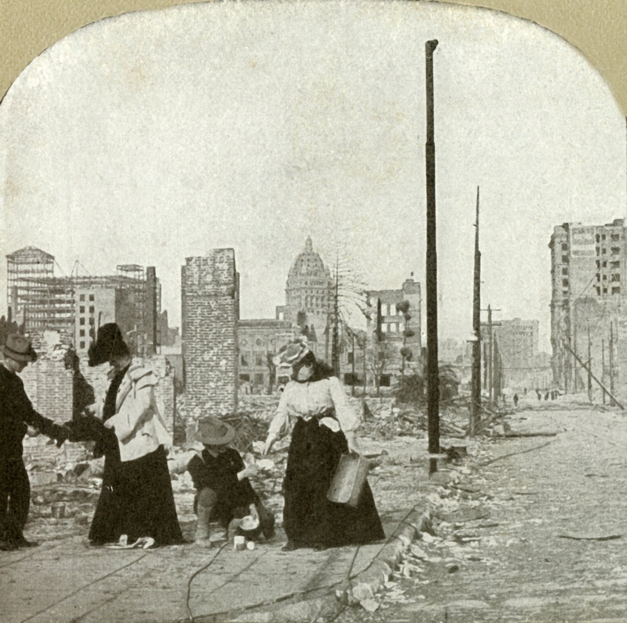 Keletre nézve a sarokból Ellis és Jones – Magas épület, The San Francisco Call, 1906. alkotó: Unbekannt