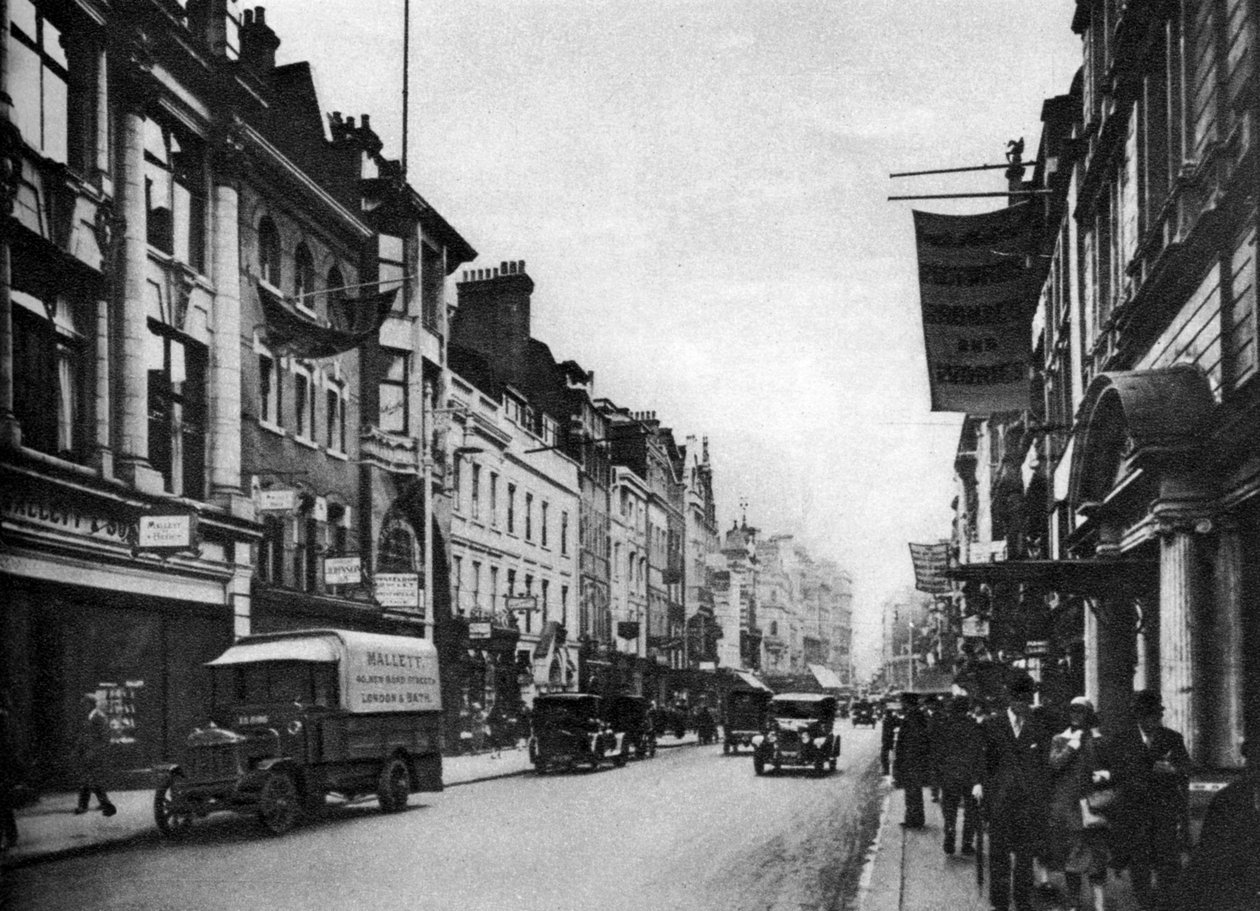 Délre nézve a londoni New Bond Streeten, 1926-1927 alkotó: Unbekannt