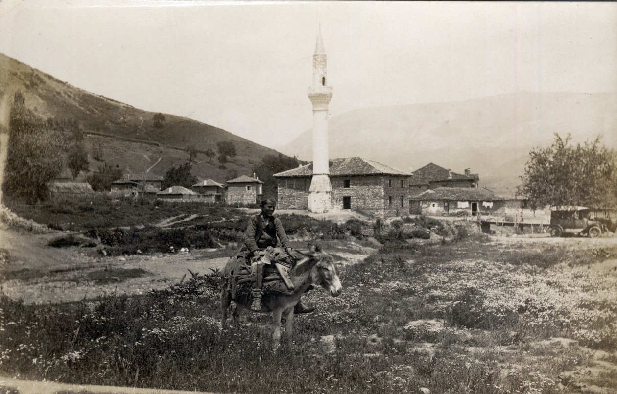 Macedoine, Görögország: férfi szamáron a minaret előtt - Képeslap 1914-1918 alkotó: Unbekannt