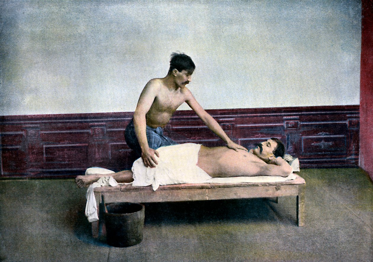 Férfi masszázst végez a fürdőházban, c1890 alkotó: Unbekannt