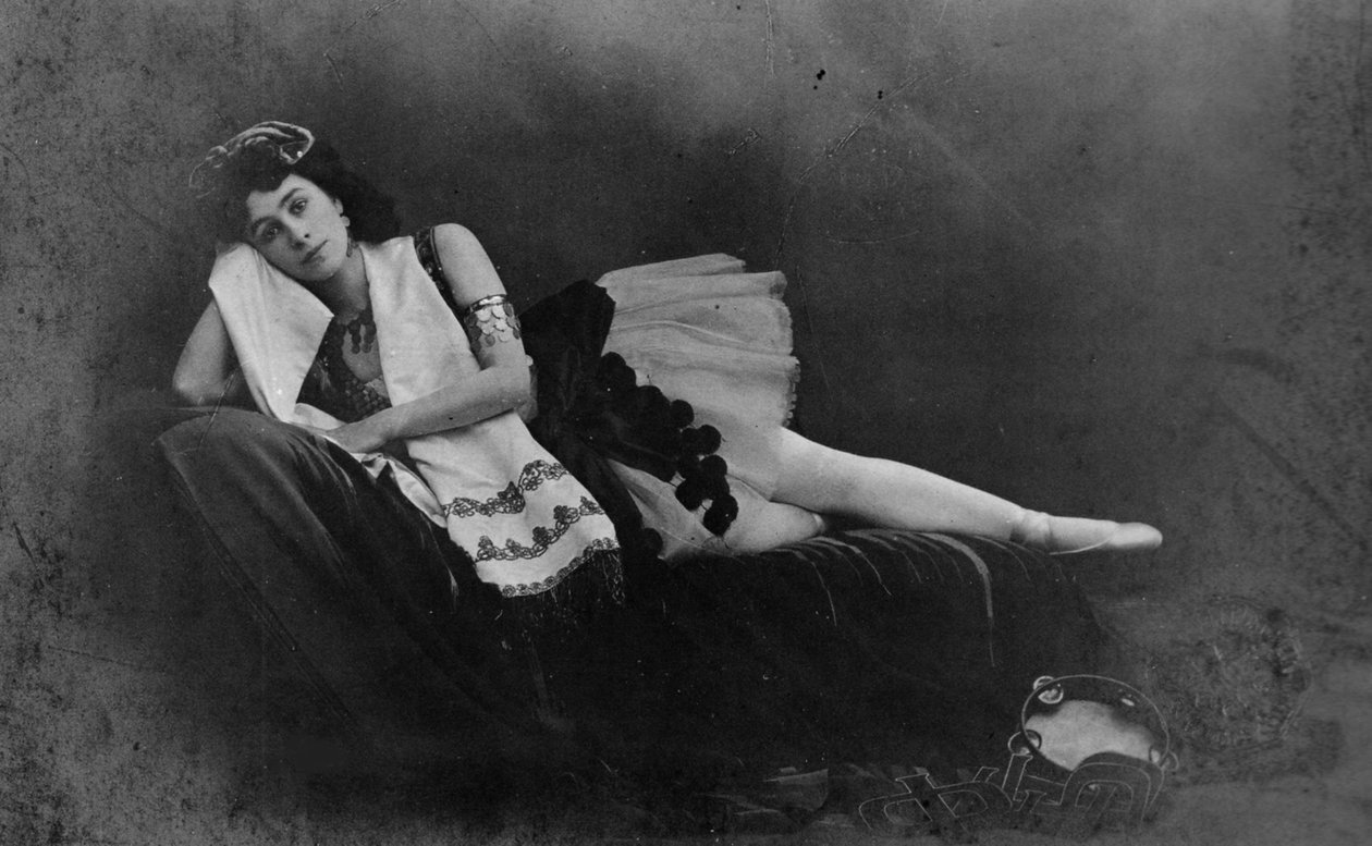 Matilda Kschessinska a La Esmeralda című balett címszerepében alkotó: Unbekannt