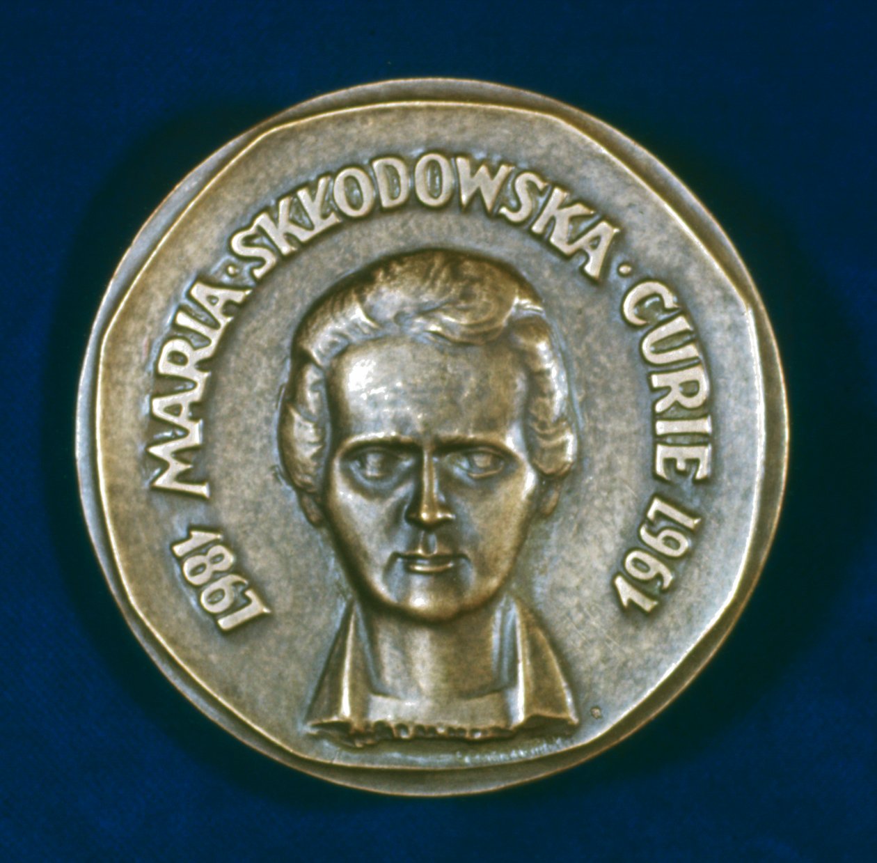 Marie Sklodowska Curie lengyel származású francia fizikus emlékérem, 1967 alkotó: Unbekannt