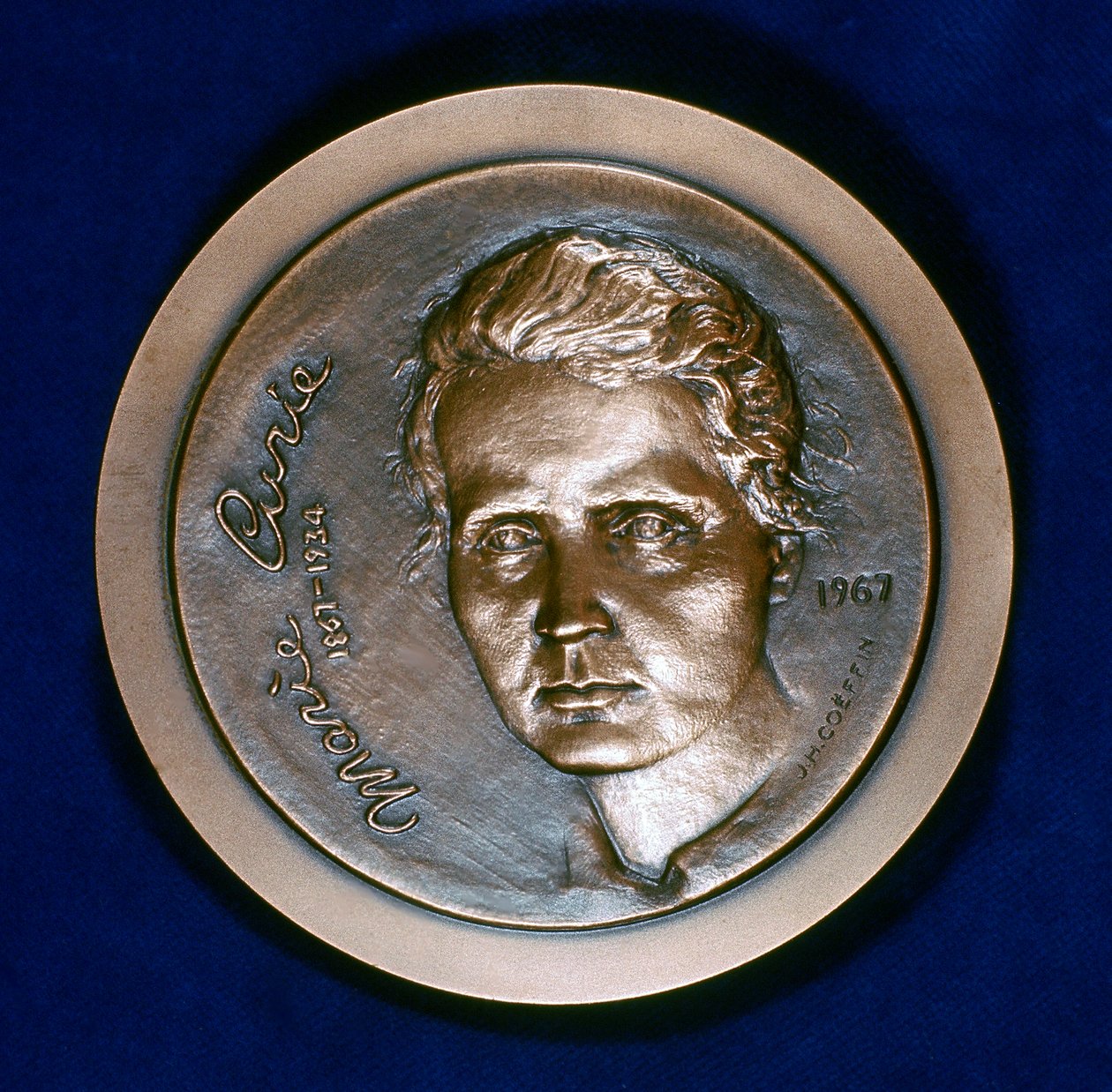 Marie Sklodowska Curie lengyel származású francia fizikus emlékérem, 1967 alkotó: Unbekannt
