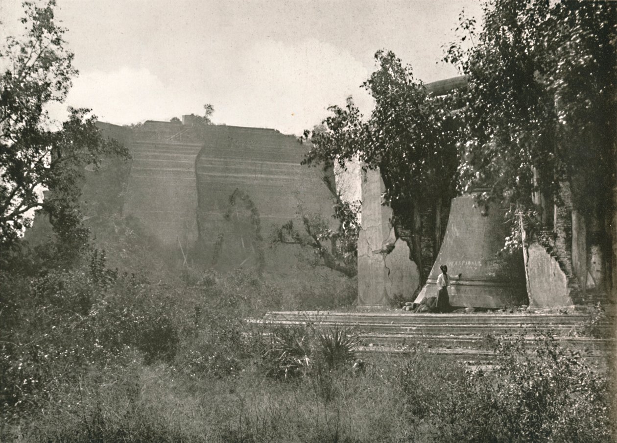 Meingoon Pagoda és Nagy Harang, 1900. alkotó: Unbekannt