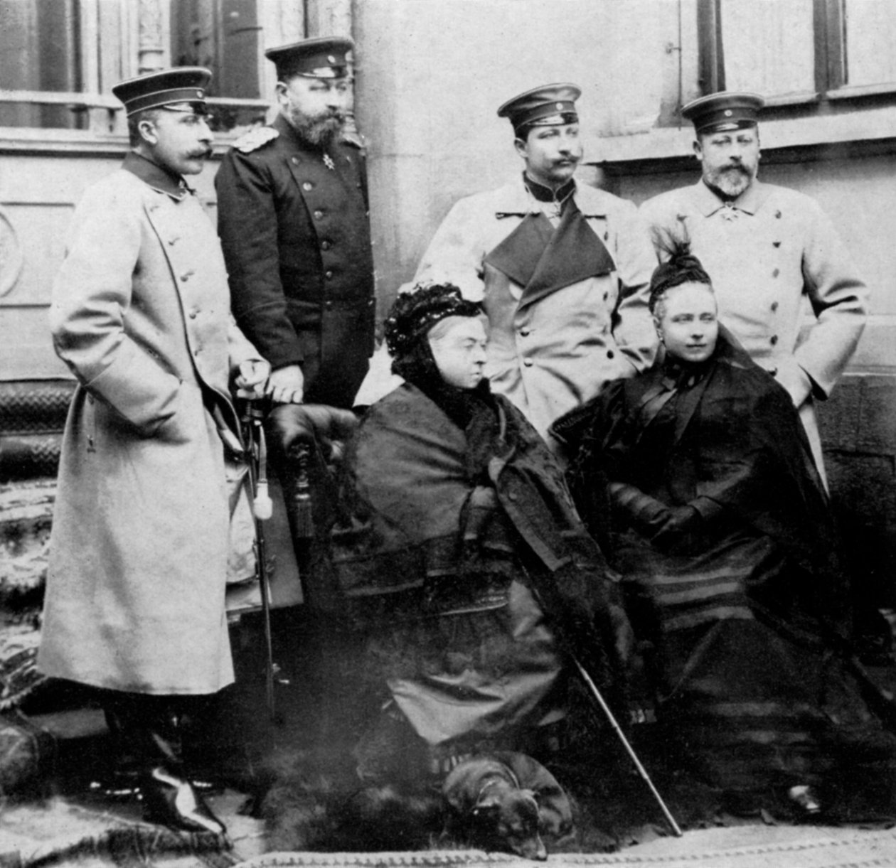 A királyi család tagjai Coburgban, Németországban, 1894. április 1964 alkotó: Unbekannt