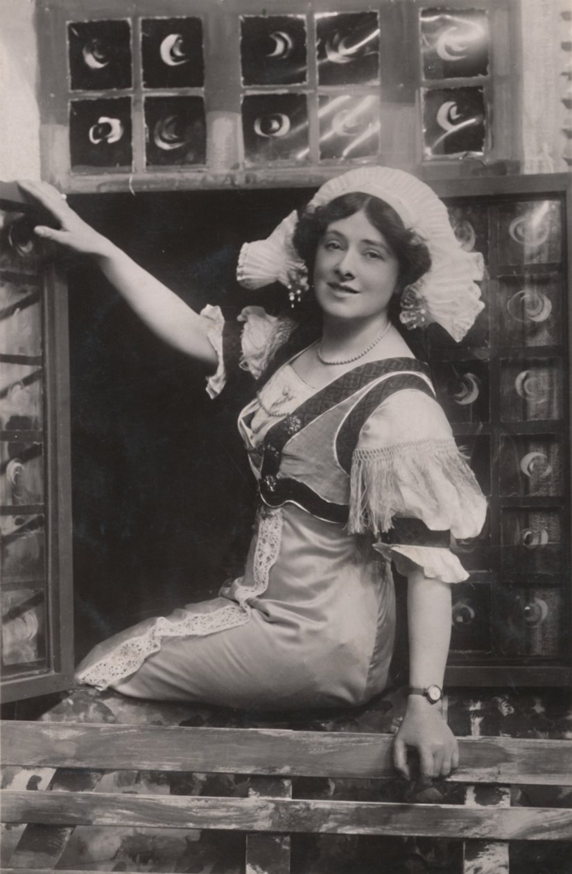 Miss Isabel Jay, 1879-1927, Christine szerepében a Dear Little Denmarkban, 1909. alkotó: Unbekannt