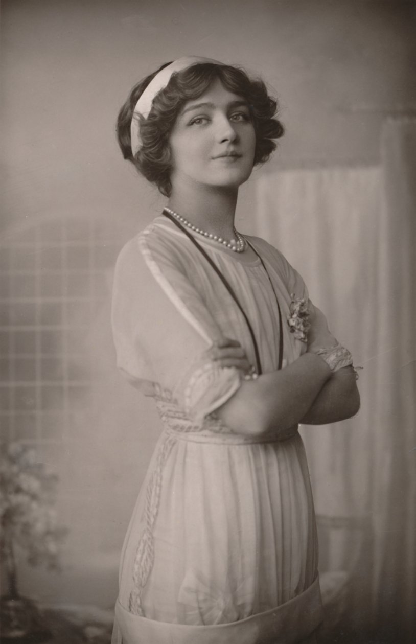 Lily Elsie kisasszony, 1886-1962, mint Alice a dollár hercegnőben, 1930. alkotó: Unbekannt