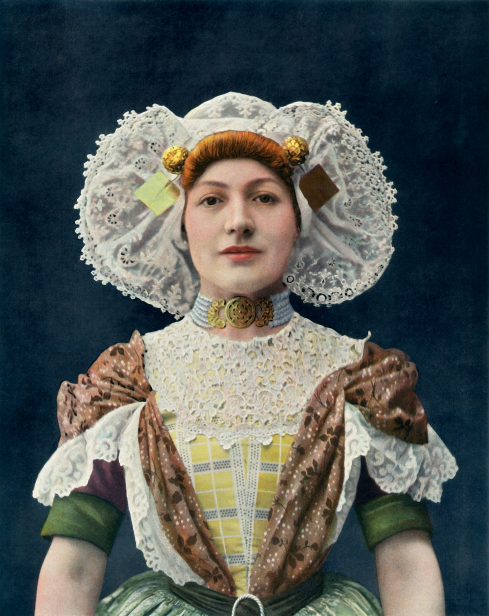 Miss Marie Marcilly – A Theatre National De LOeéonból – Francisca szerepe. - A hiányzó, 1904. alkotó: Unbekannt