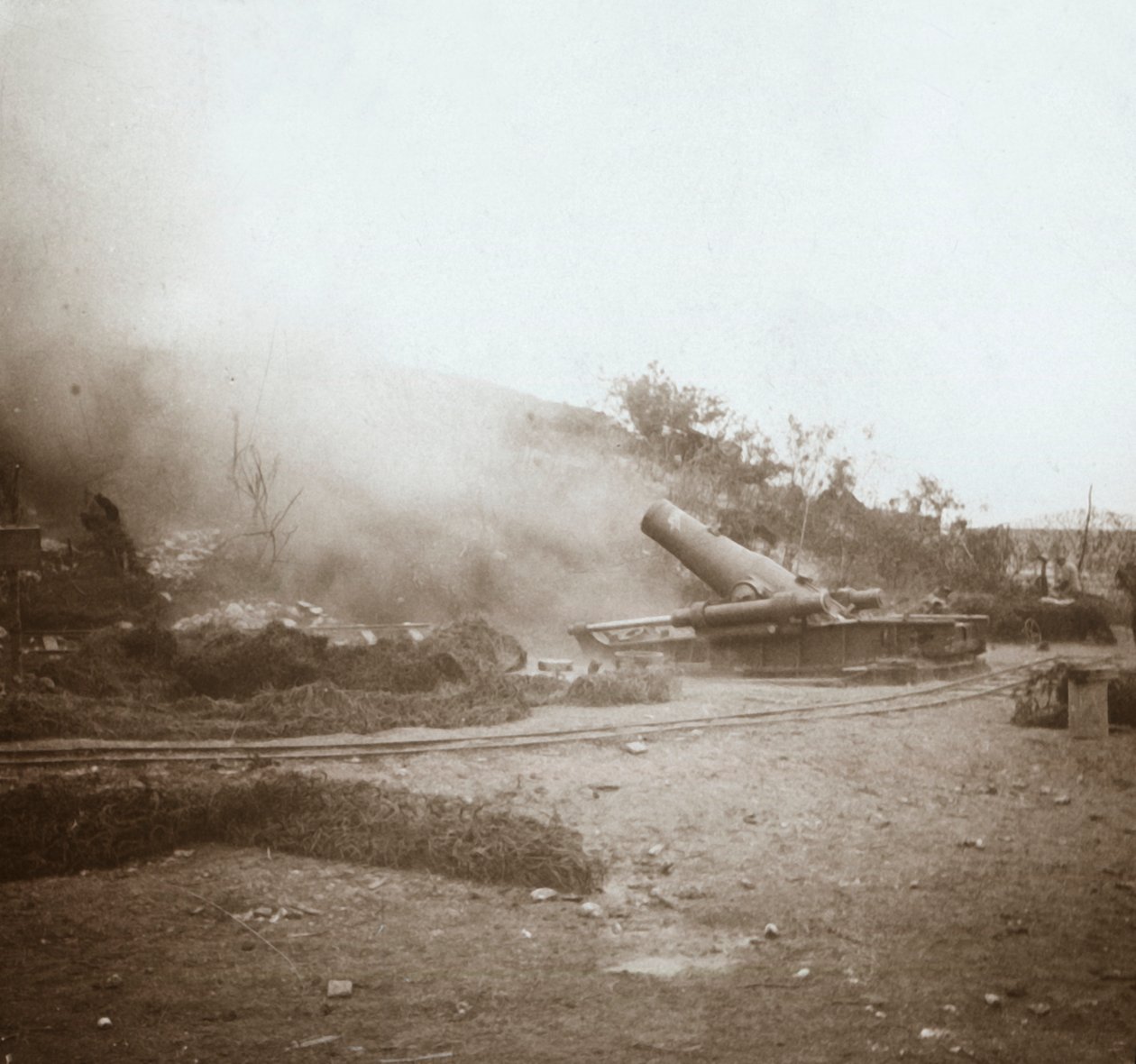 Habarcs működés közben, Somme, Észak-Franciaország, c1914-c1918 alkotó: Unbekannt