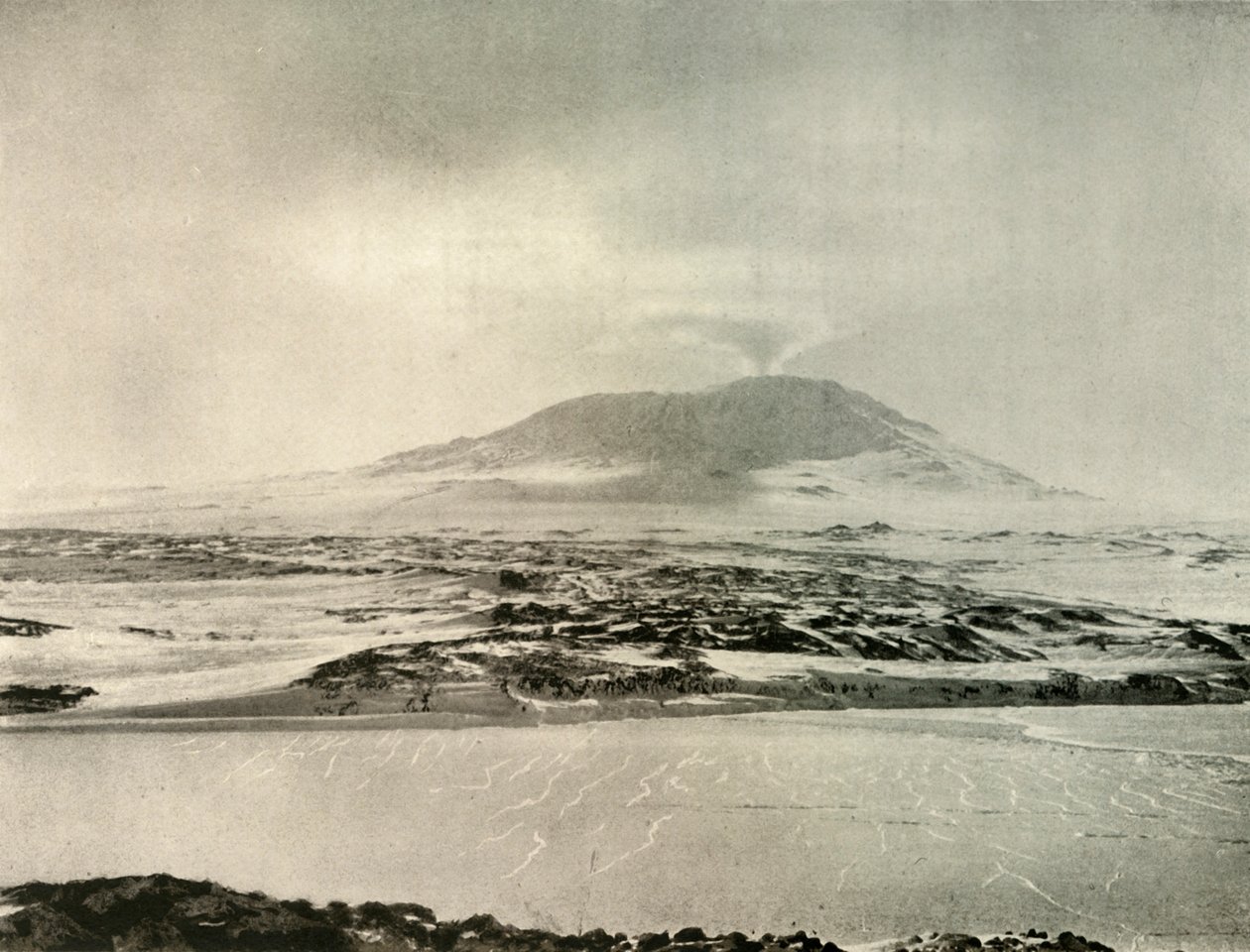 Az Erebus-hegy kitörésében 1908. június 14-én, 1909 alkotó: Unbekannt