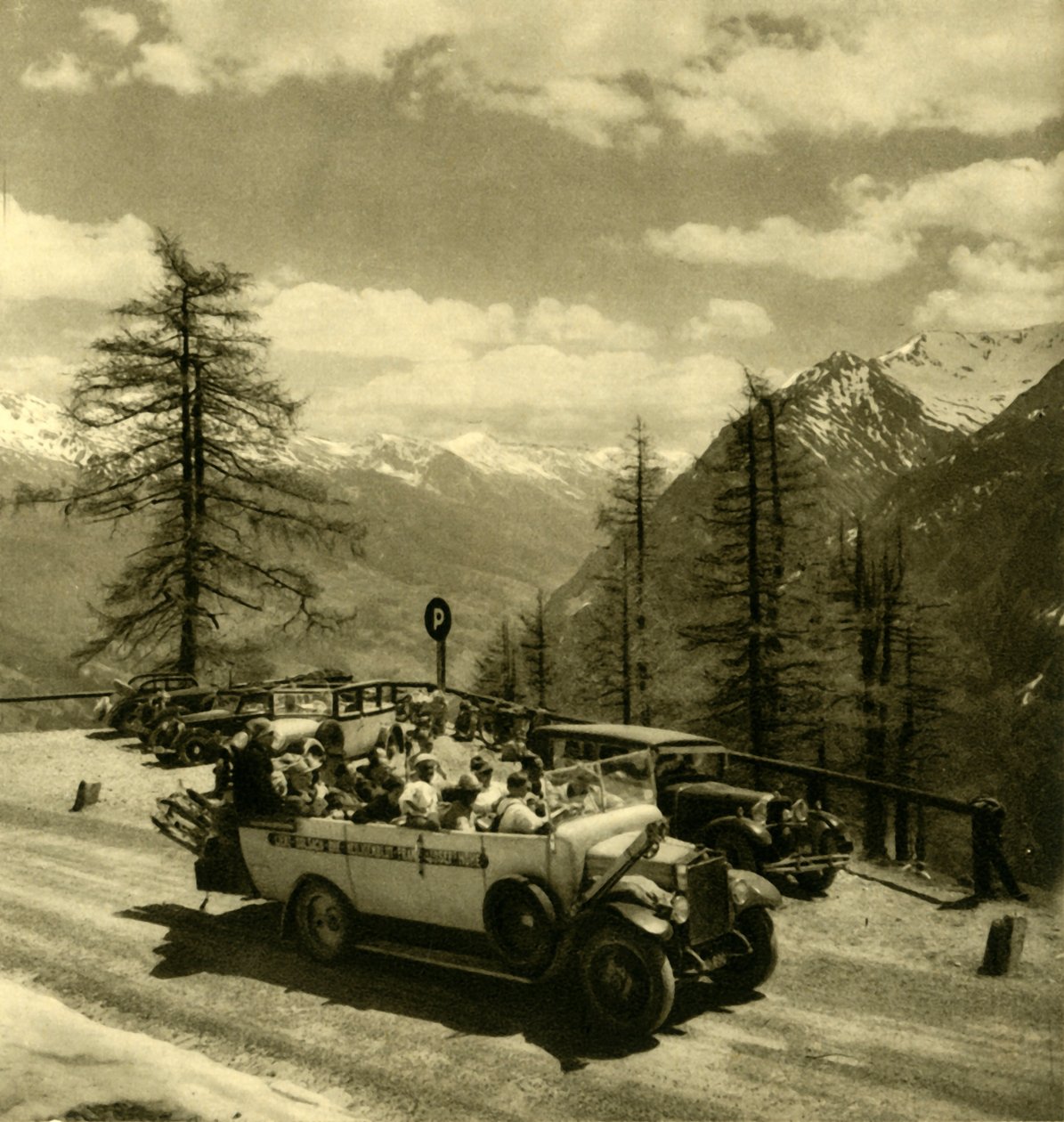 Hegyre néző Schönecknél a Grossglockner magas alpesi úton, Ausztria, 1935. alkotó: Unbekannt