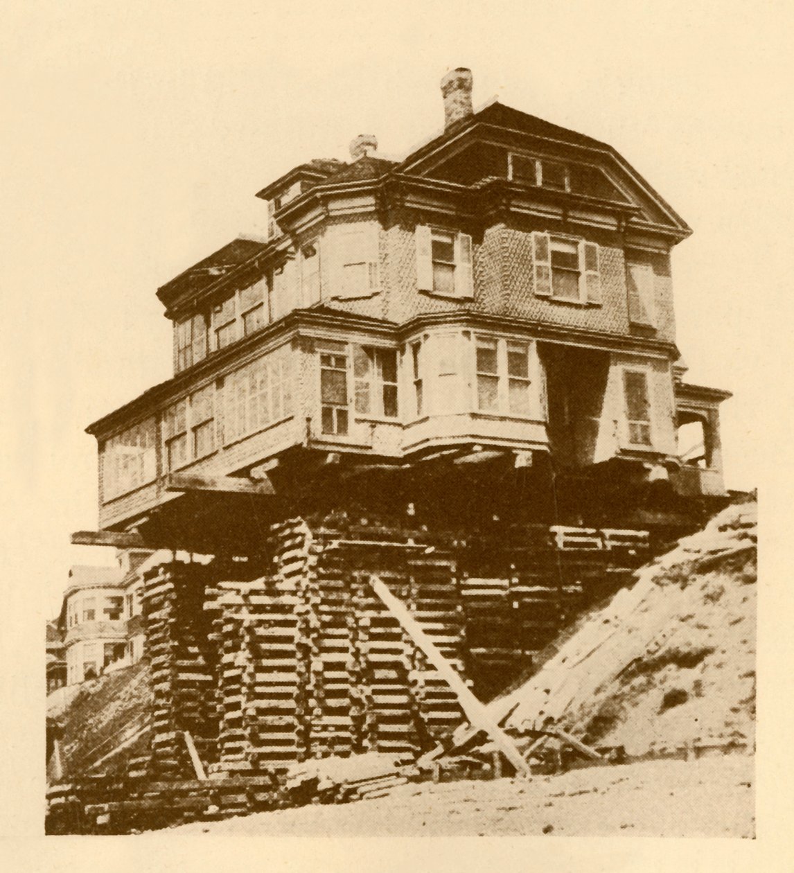 Moving a House Bodily, 1930. alkotó: Unbekannt