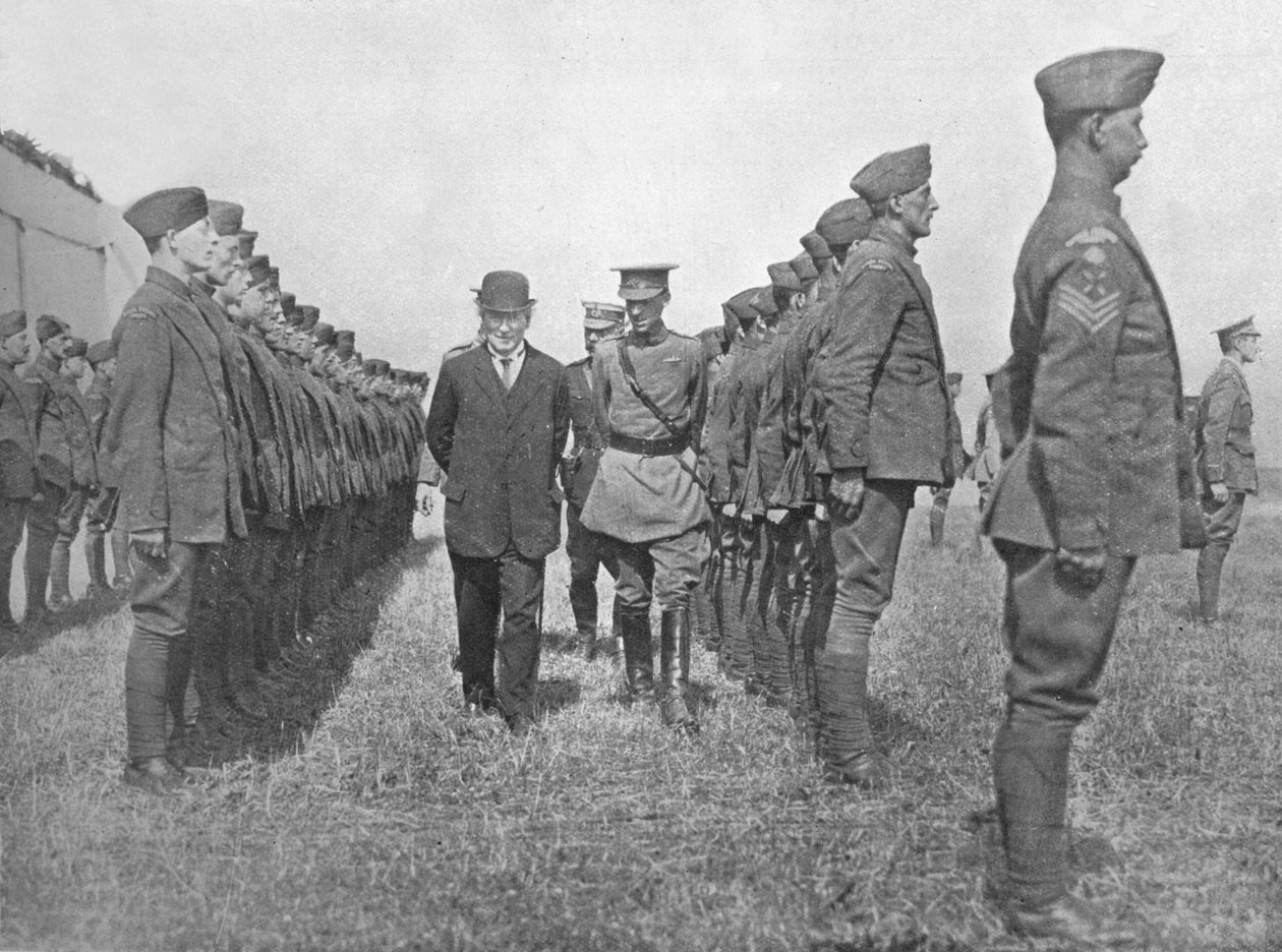 Mr. Asquith a Királyi Repülő Hadtestet vizsgálja, 1915 alkotó: Unbekannt