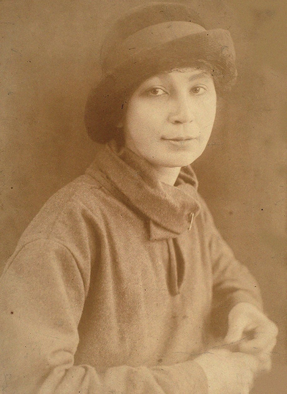 Natalia Sergeevna Goncharova 1881-1962 Párizsban, 1917. alkotó: Unbekannt