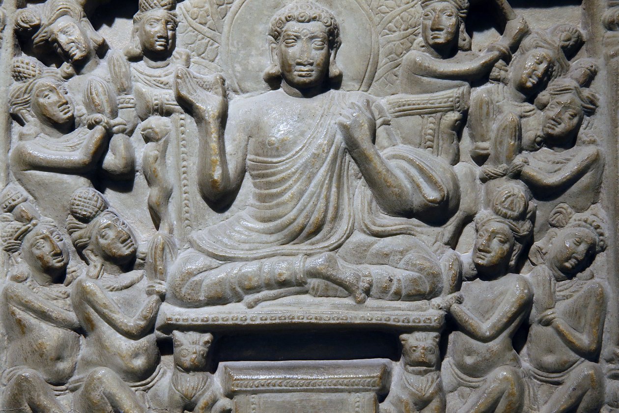 Indiai Nemzeti Múzeum, Delhi. Ayaga fríz, amely Buddha életéből és a Jakatákból ábrázol jeleneteket. Ikshvaku, Kr.u. 3. század Nagarjunakonda, Andhra Pradesh. Szürkés mészkő. Részlet. India. alkotó: Unbekannt